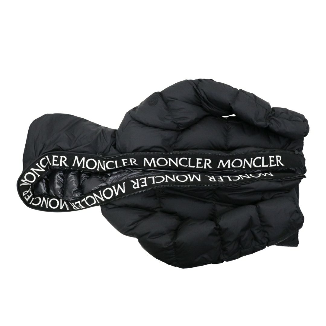送料無料】MONCLER メンズ ダウンジャケット MONTCLA 1B56900 C0300
